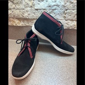 Clarks Men's Size 8 Womens 10M Black Suede Boots w/Red Trim